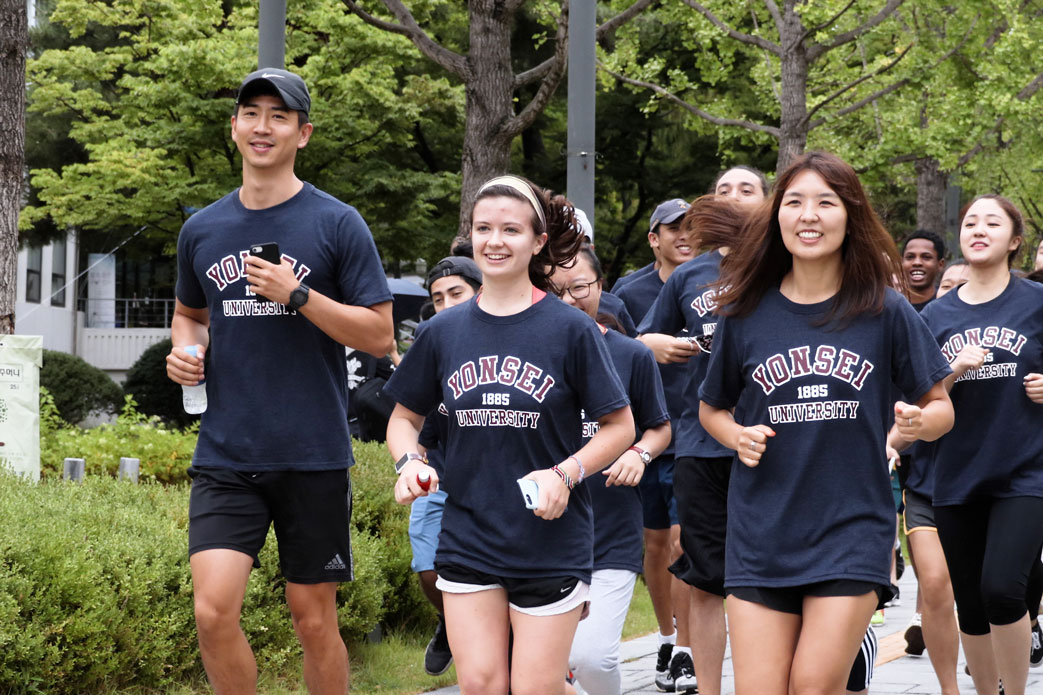 Yonsei International Summer School Students on the Run for Charity