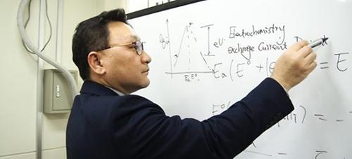 A Mechanism for collecting uranium from used nuclear fuels