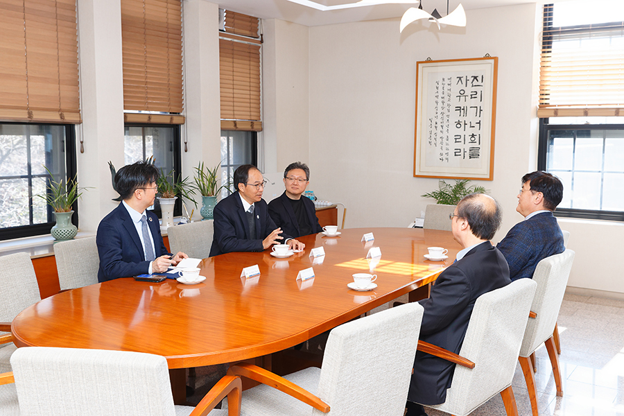 국립대만대학교 부총장 접견