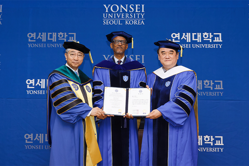 폴 카가메 르완다 대통령 명예박사 학위수여식