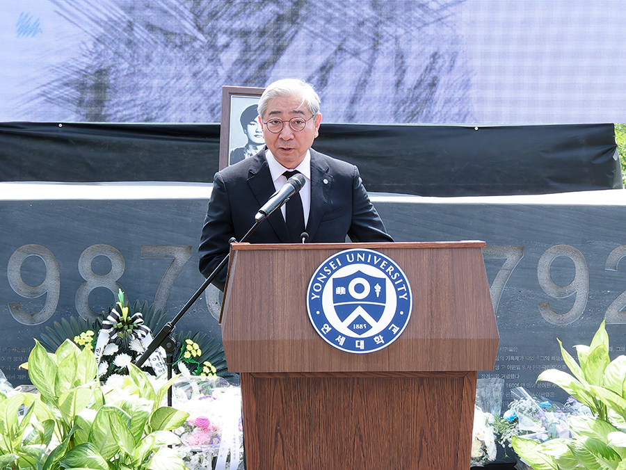 제38주기 이한열 열사 추모식(P10004346월 9일 제38주기 이한열 추모식  copy.jpg) 관련사진2