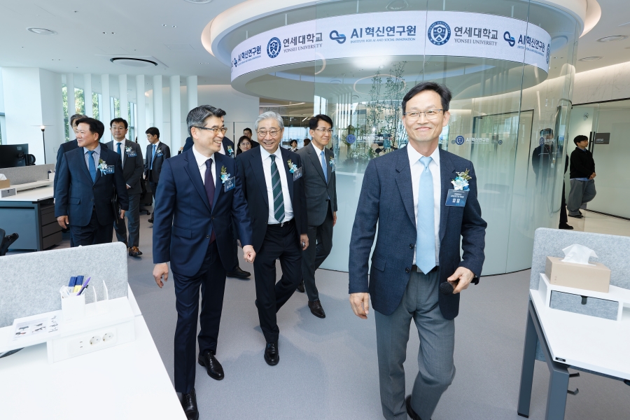 AI혁신연구원 개원식(_EO_029410월 24일 AI혁신연구원 개원식.jpg) 관련사진3