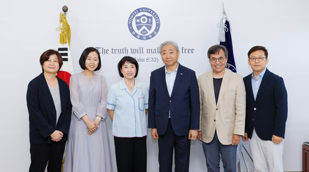 김영현 작가 접견(_EO_20676월 5일 김영현 작가 접견.jpg) 관련사진3