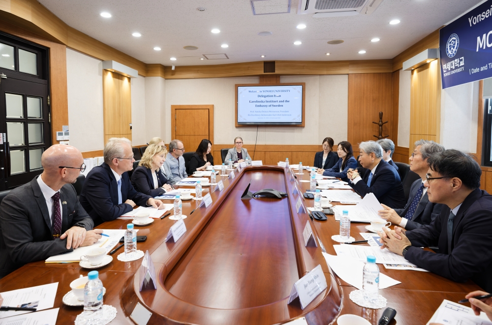 스웨덴 카롤린스카 의과대학(Karolinska Institutet)과 학술교류협정(_EO_02989월 30일 카롤린스카 의과대학 MOU.jpg) 관련사진2